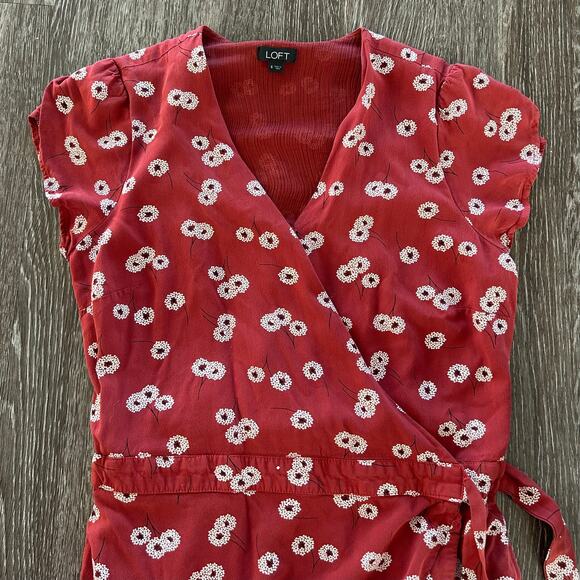 LOFT Red Floral Wrap Skort Romper Dress Sz 6 Short Sleeve V-Neck Ruffle Hem GUC - Picture 3 of 12